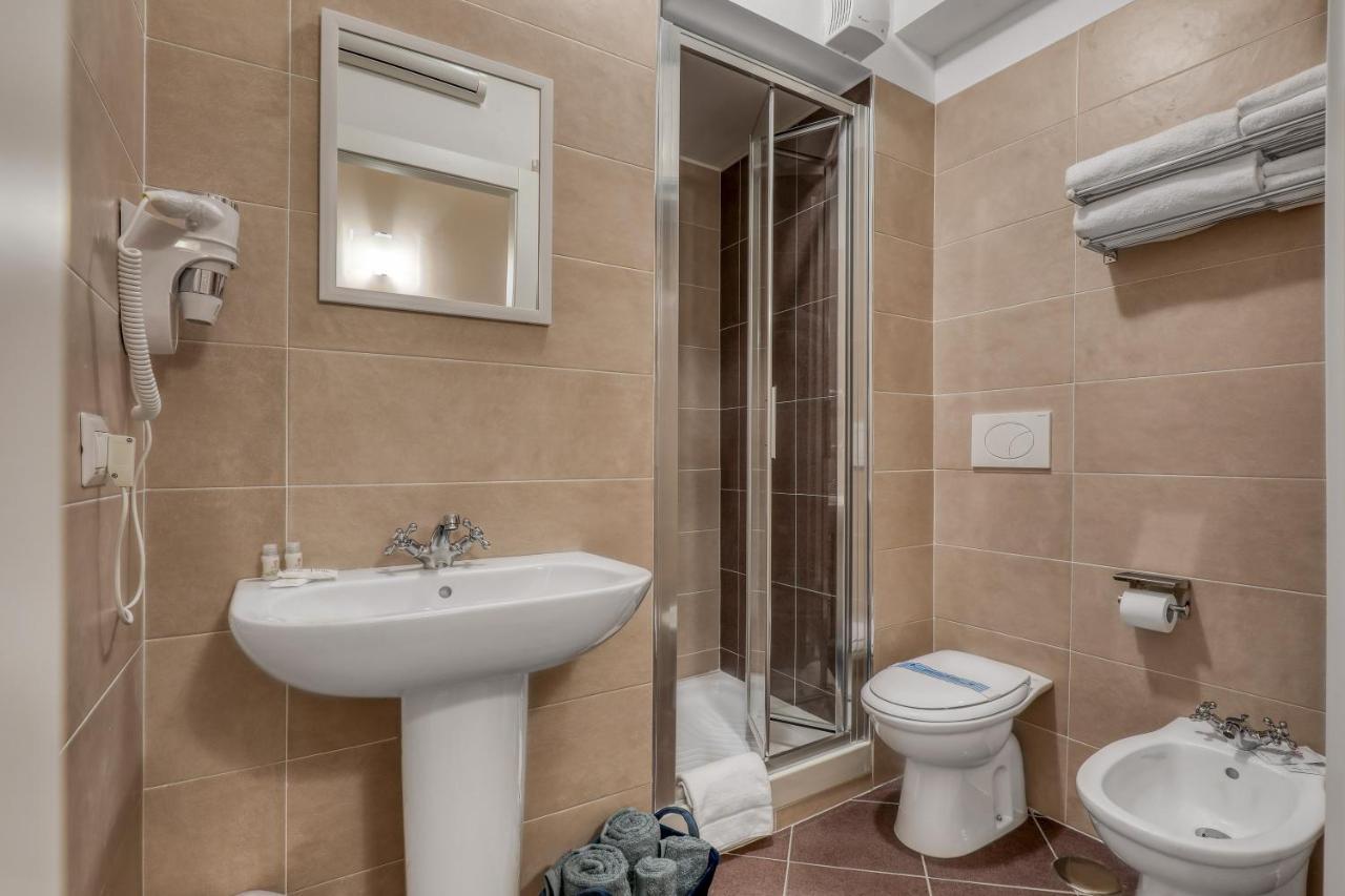 Asso Residence Ospedale Terni Bagian luar foto
